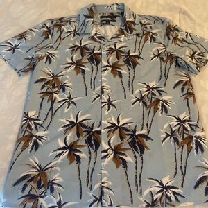 BANANA REPUBLIC BUTTON - DOWN